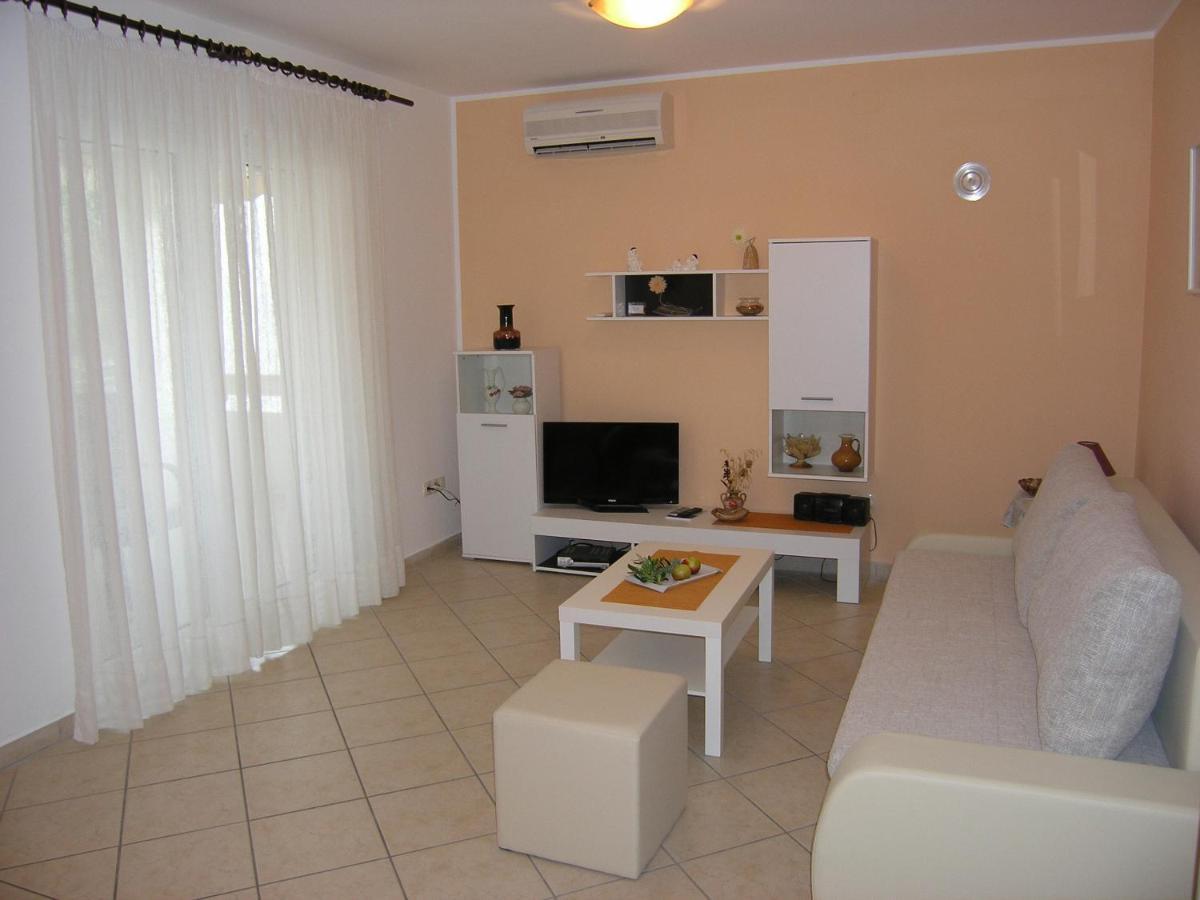 Apartments Biljana For Relaxing Holidays In Baska Extérieur photo