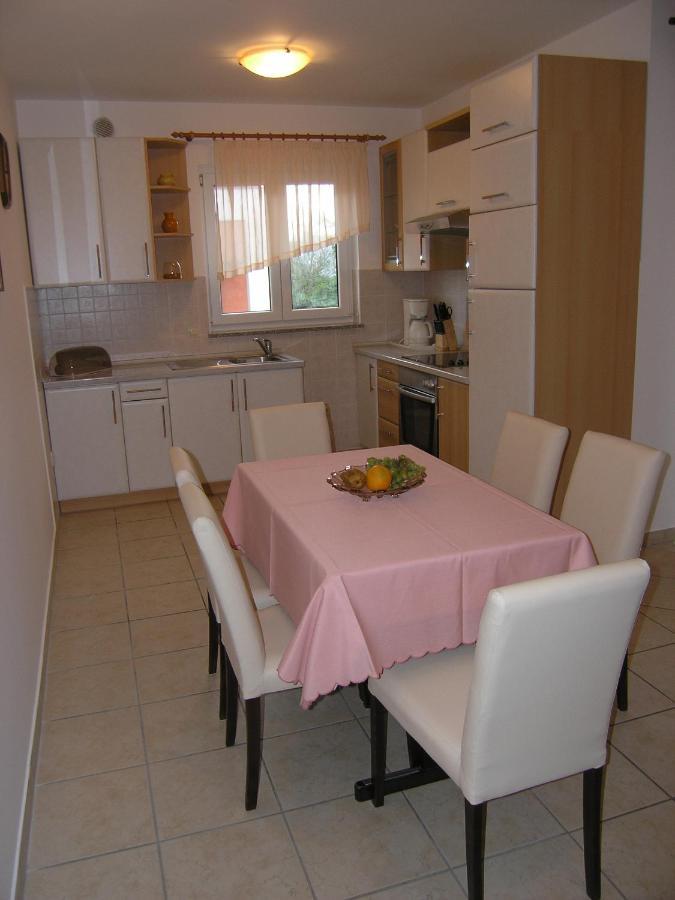 Apartments Biljana For Relaxing Holidays In Baska Extérieur photo